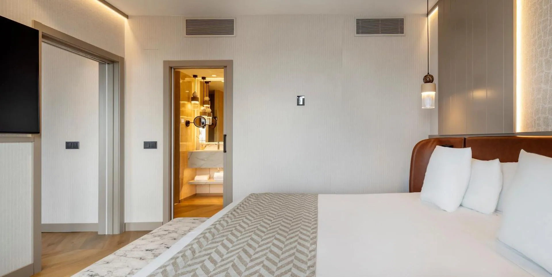 Ilunion Malaga Hotel 4*,