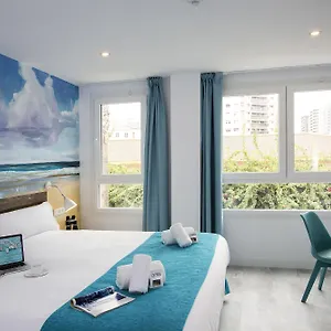 https://casual-malaga-del-mar.hotelsinnerja.org
